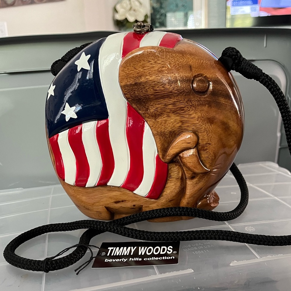 NWT-TIMMY WOODS HAND CARVED ACACIA WOOD “REPUBLICAN BOB”